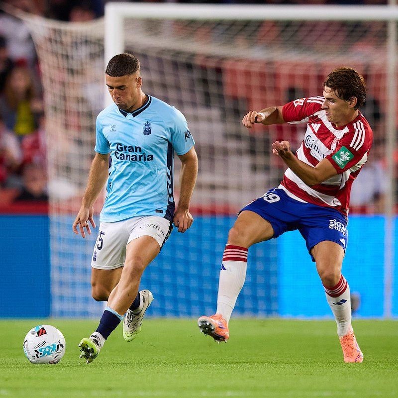 Juanma Herzog, ante el Granada.