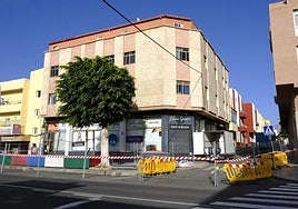 Edificio que fue desalojado en el mes de marzo por riesgo de derrumbe.