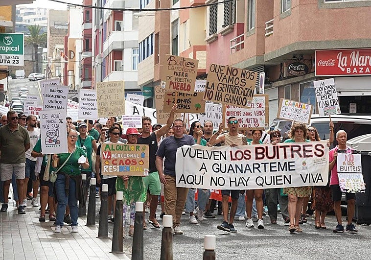 Un momento de la protesta en la capital grancanaria por la especulación urbanística.