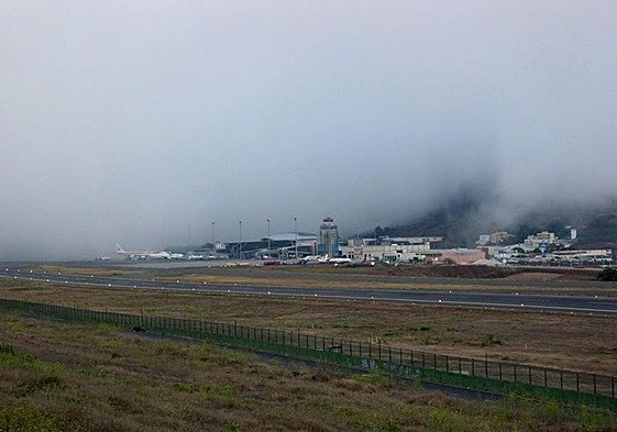 Niebla en el Aeropuerto de Tenerife Norte.