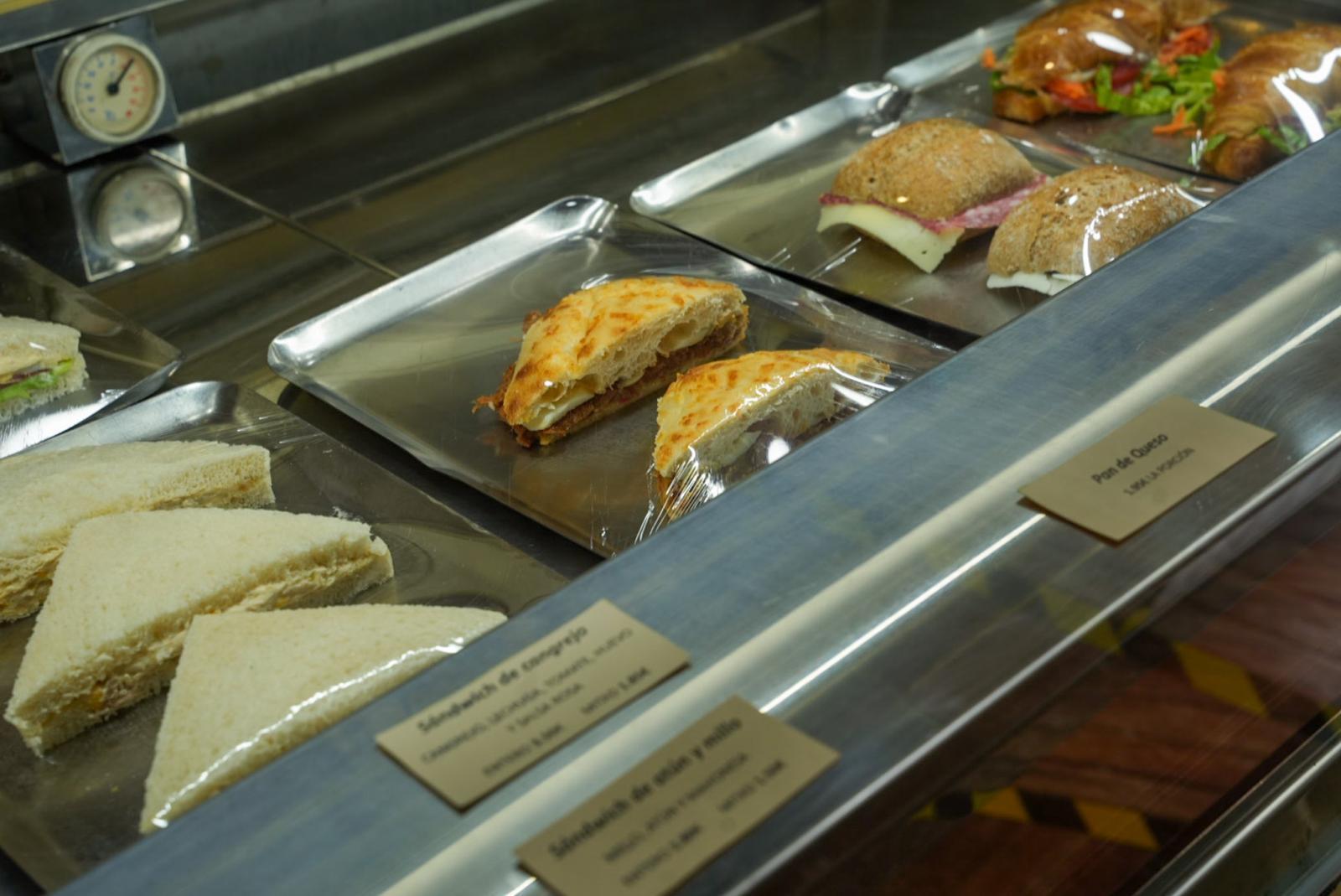 Segunda generación al frente de la pastelería Dulceamor