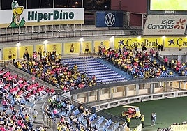 Desoladora imagen de la grada Naciente esta noche.