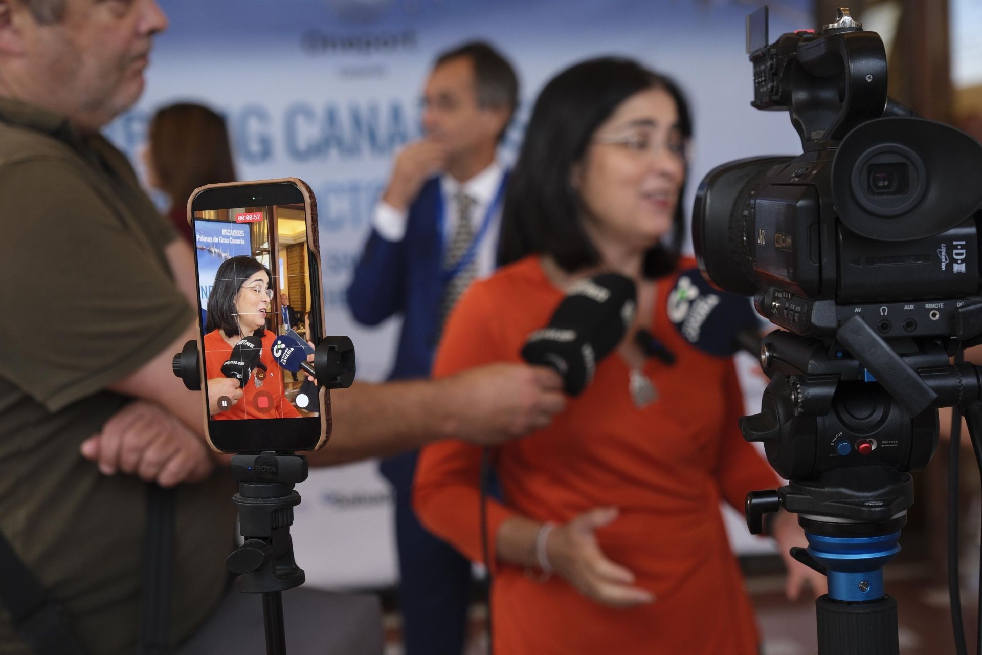 El sector marítimo debate sobre el futuro de los puertos canarios