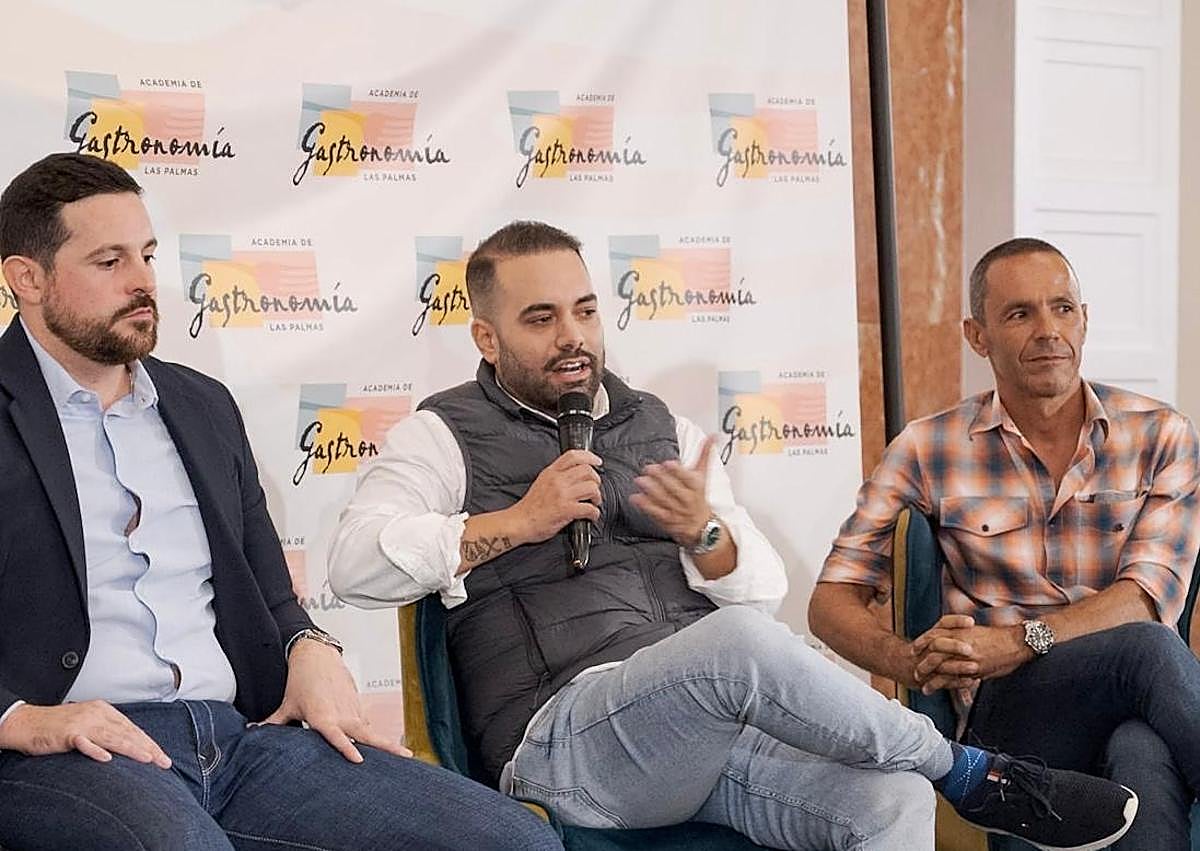 Imagen secundaria 1 - Componentes durante sus intervenciones