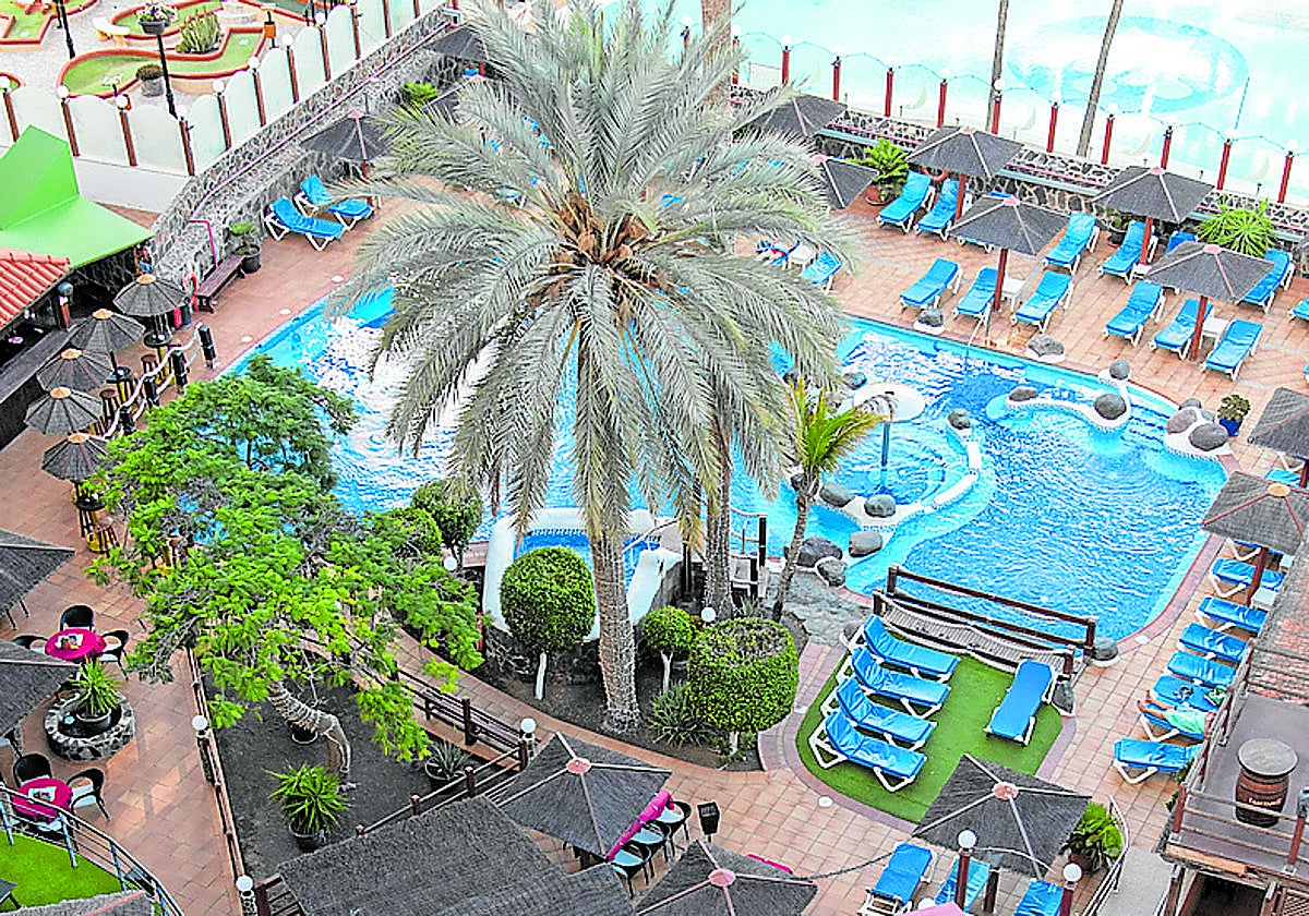 Turismo y hostelería cuentan con mucho empleo extranjero. arcadio suárez