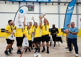 El Interisleta celebró de esta forma el triunfo en el Jesús Telo.