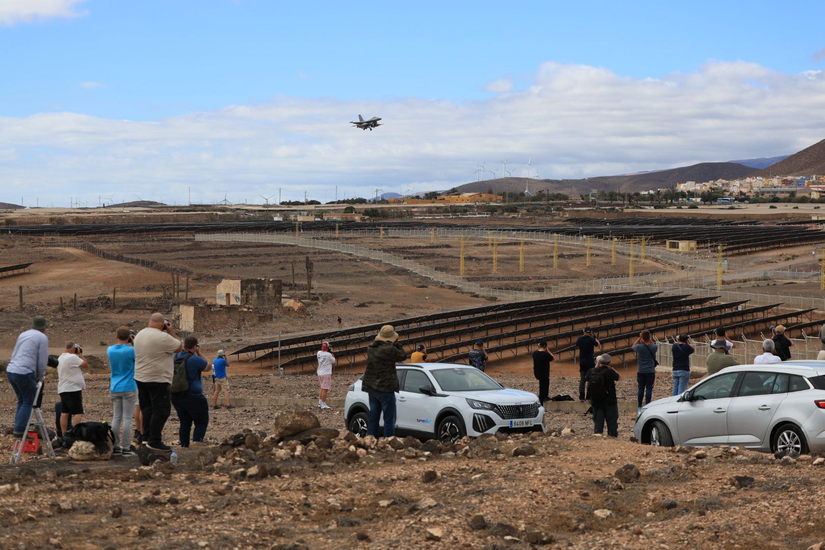 Spotters en Gando: la pasión por la aviación en el cielo de Gran Canaria