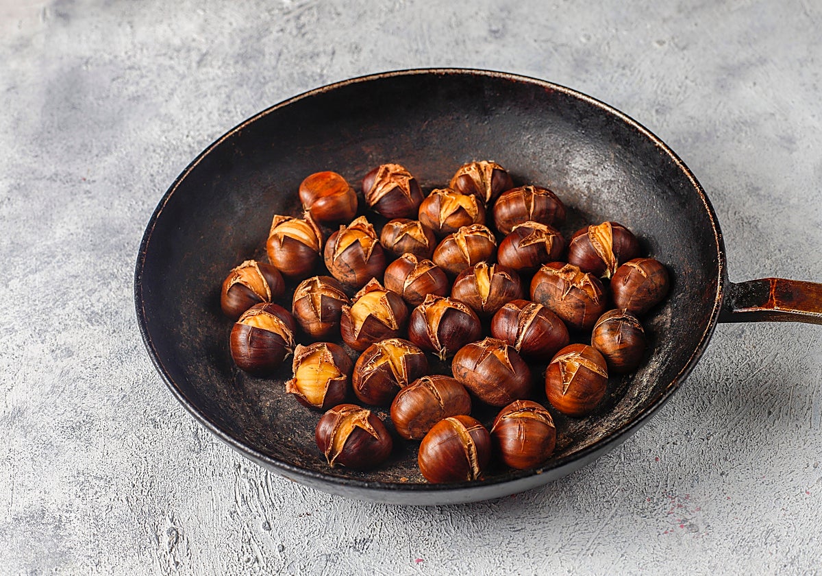 Imagen de unas castañas asadas.