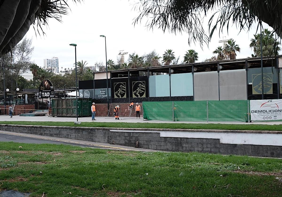 Imagen de archivo de los trabajos de derribo de la TAO en Las Palmas de Gran Canaria.