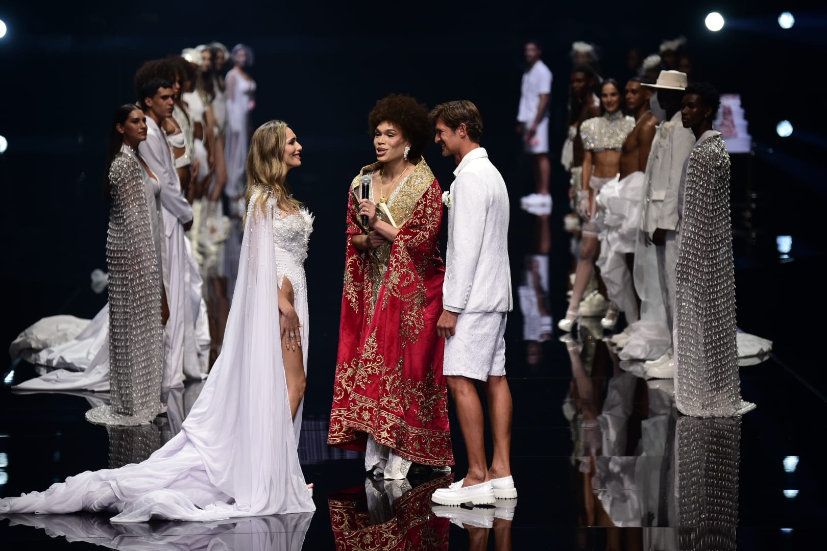 Moda Cálida deslumbra en su segunda jornada de pasarela