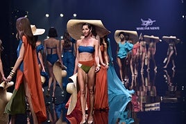 Momentos del desfile de la Swim Week