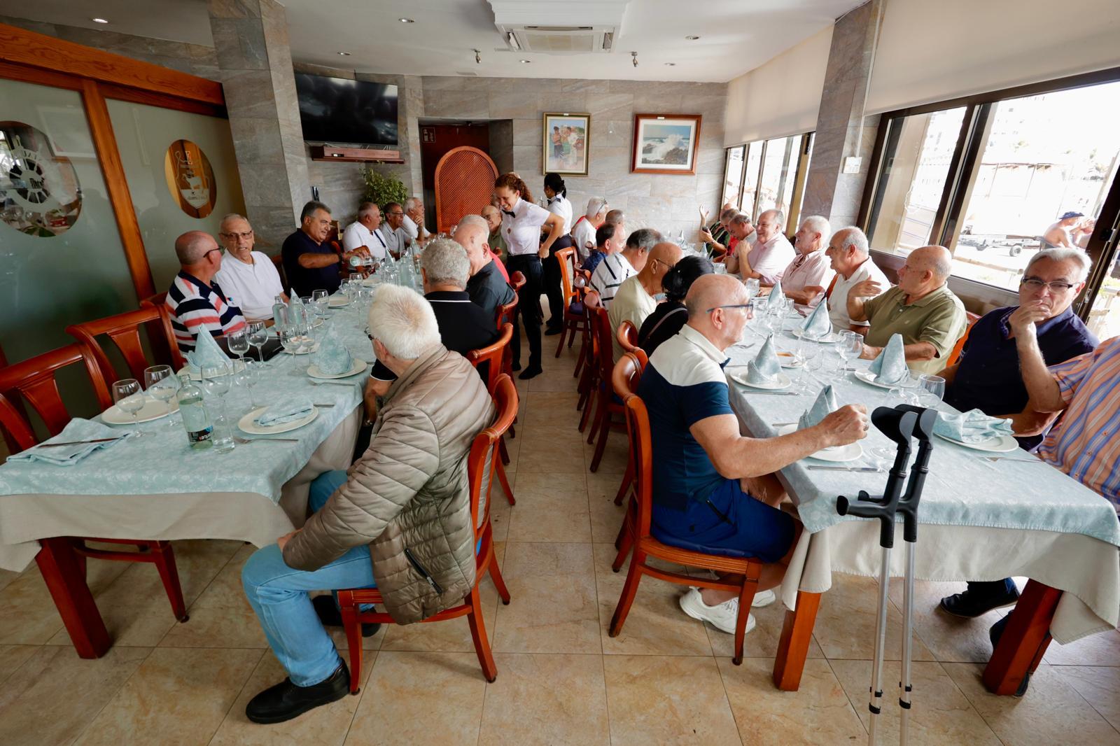 Emotivo almuerzo entre veteranos y antiguos dirigentes de filiales de la UD Las Palmas