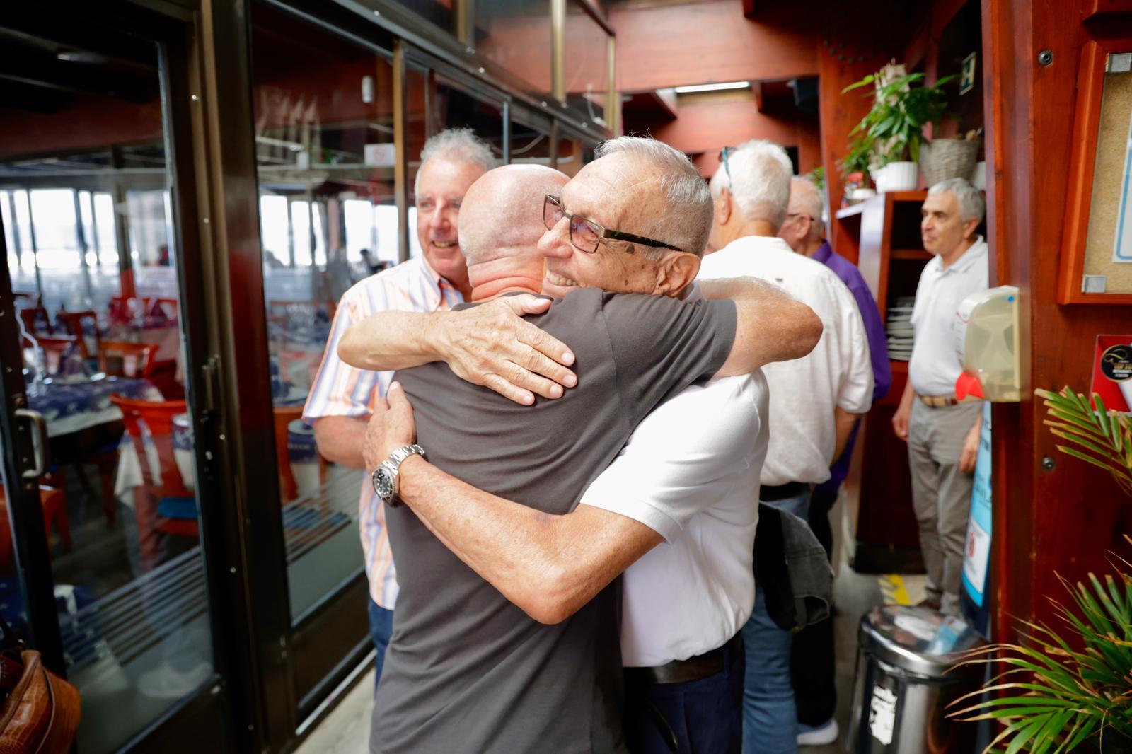Emotivo almuerzo entre veteranos y antiguos dirigentes de filiales de la UD Las Palmas