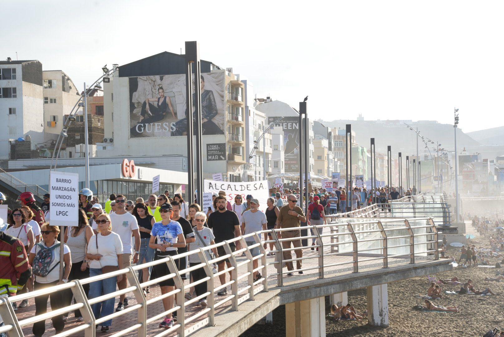 Manifestación &#039;Por la ciudad que merecemos&#039;, en imágenes