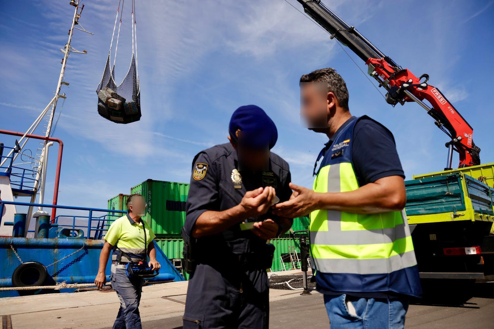 Así fue el desembarco de 4.000 kilos de cocaína en el puerto de Arinaga