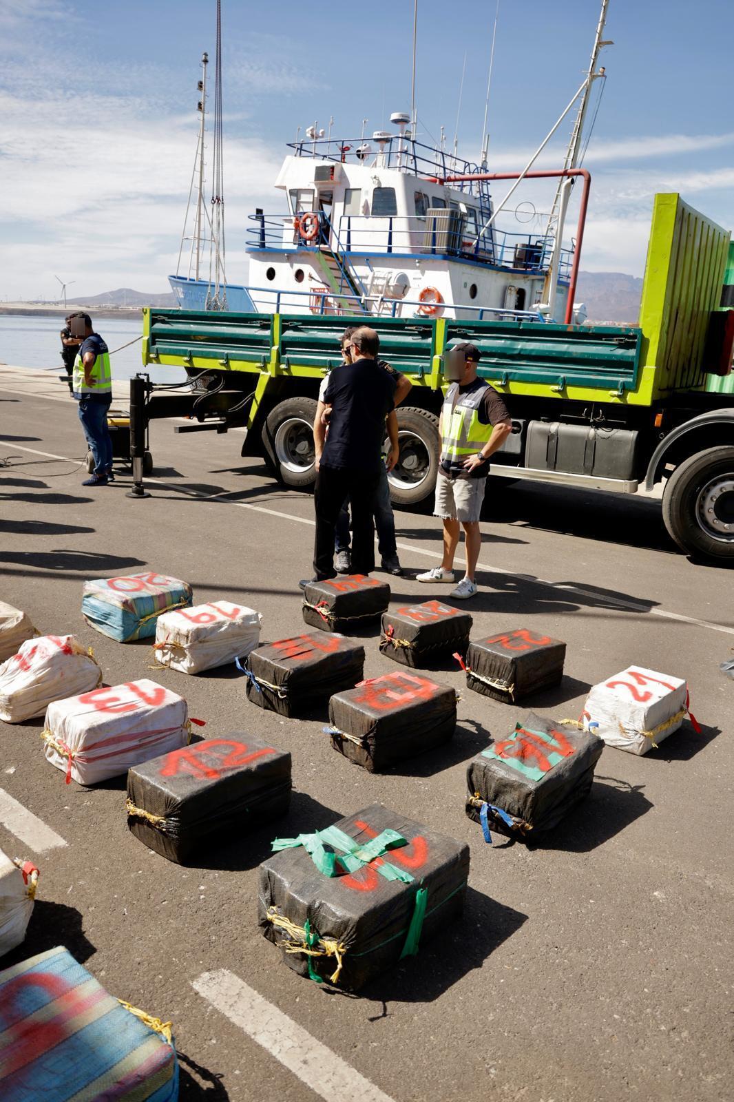 Así fue el desembarco de 4.000 kilos de cocaína en el puerto de Arinaga