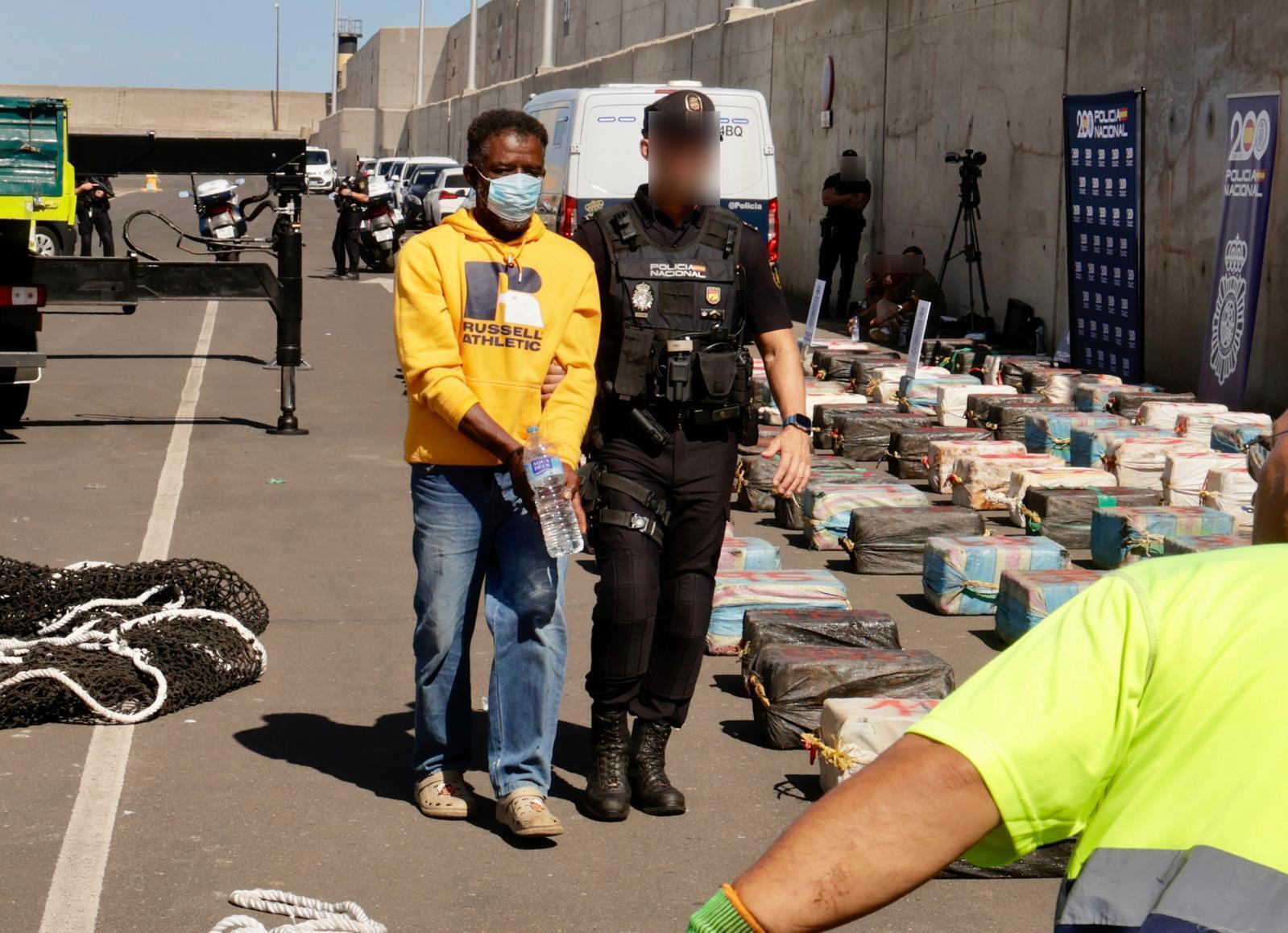 Así fue el desembarco de 4.000 kilos de cocaína en el puerto de Arinaga