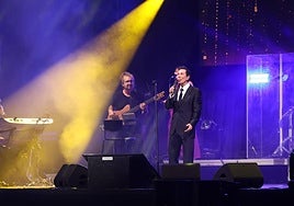 Actuación de José Vélez en Vecindario.