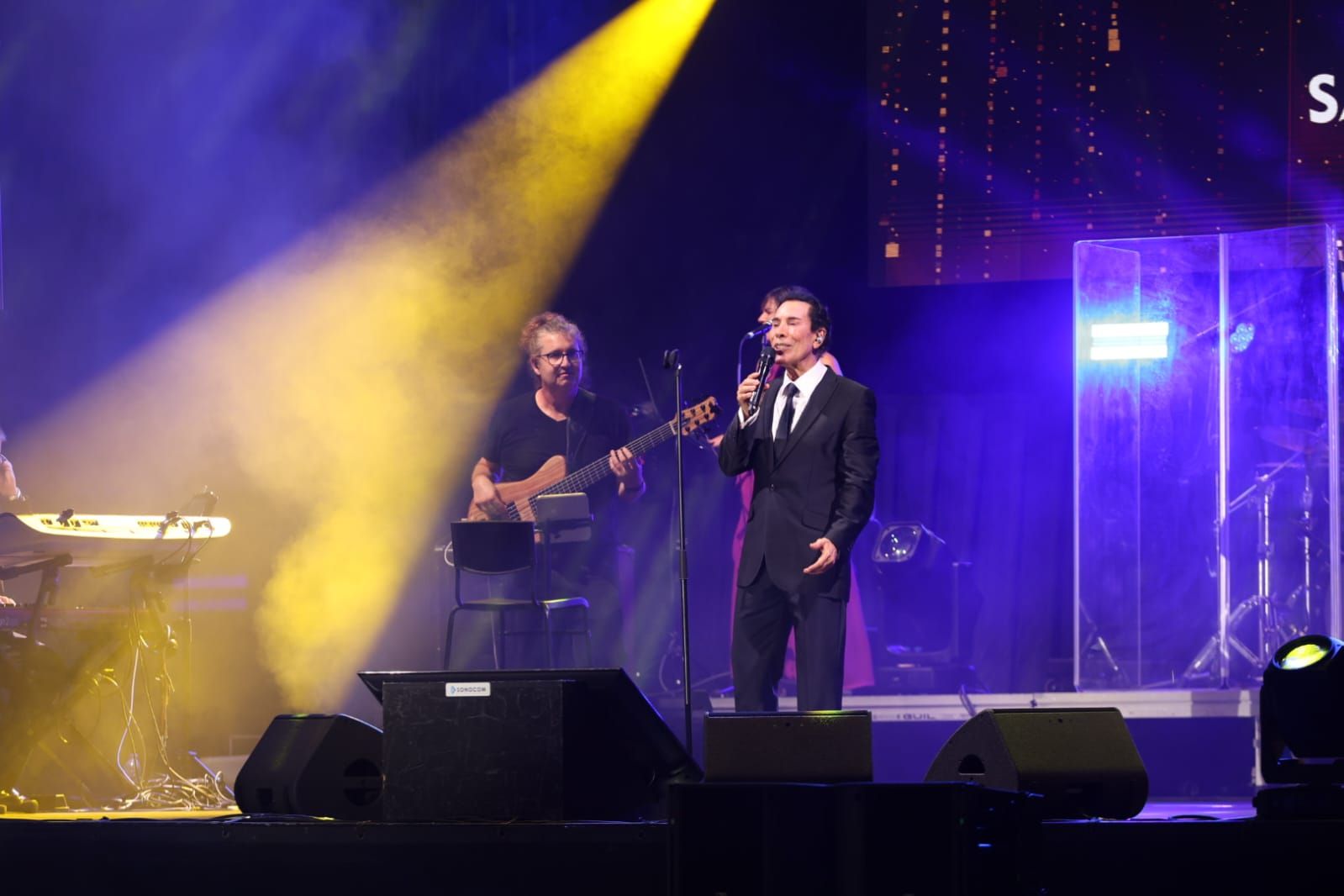 Actuación de José Vélez en Vecindario.