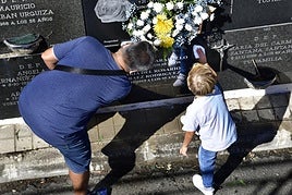 Día de Todos los Santos. Cementerio municipal de San Lázaro en Las Palmas de Gran Canaria.