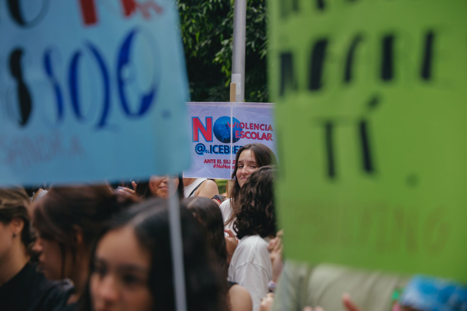 Los estudiantes exigen en la calle protección ante el acoso escolar