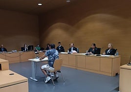 Imagen del acusado, Daniel Isaías A.C., declarando ante la sala.