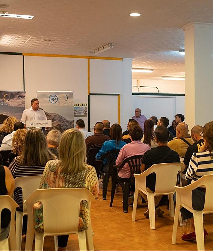 Imagen secundaria 2 - Somos se integra en el PP de Ingenio para sellar un proyecto político conjunto