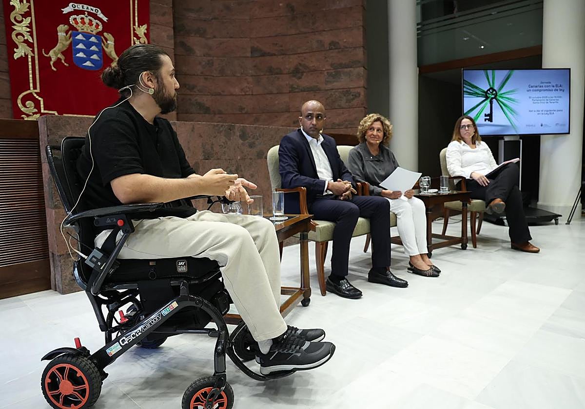 De izquierda a derecha, Víctor Guillermo, Deepu Chulani, María de la Luz Cruz y Yurena Santana.