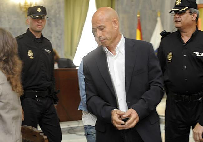 El líder de la secta del kárate, durante el juicio.