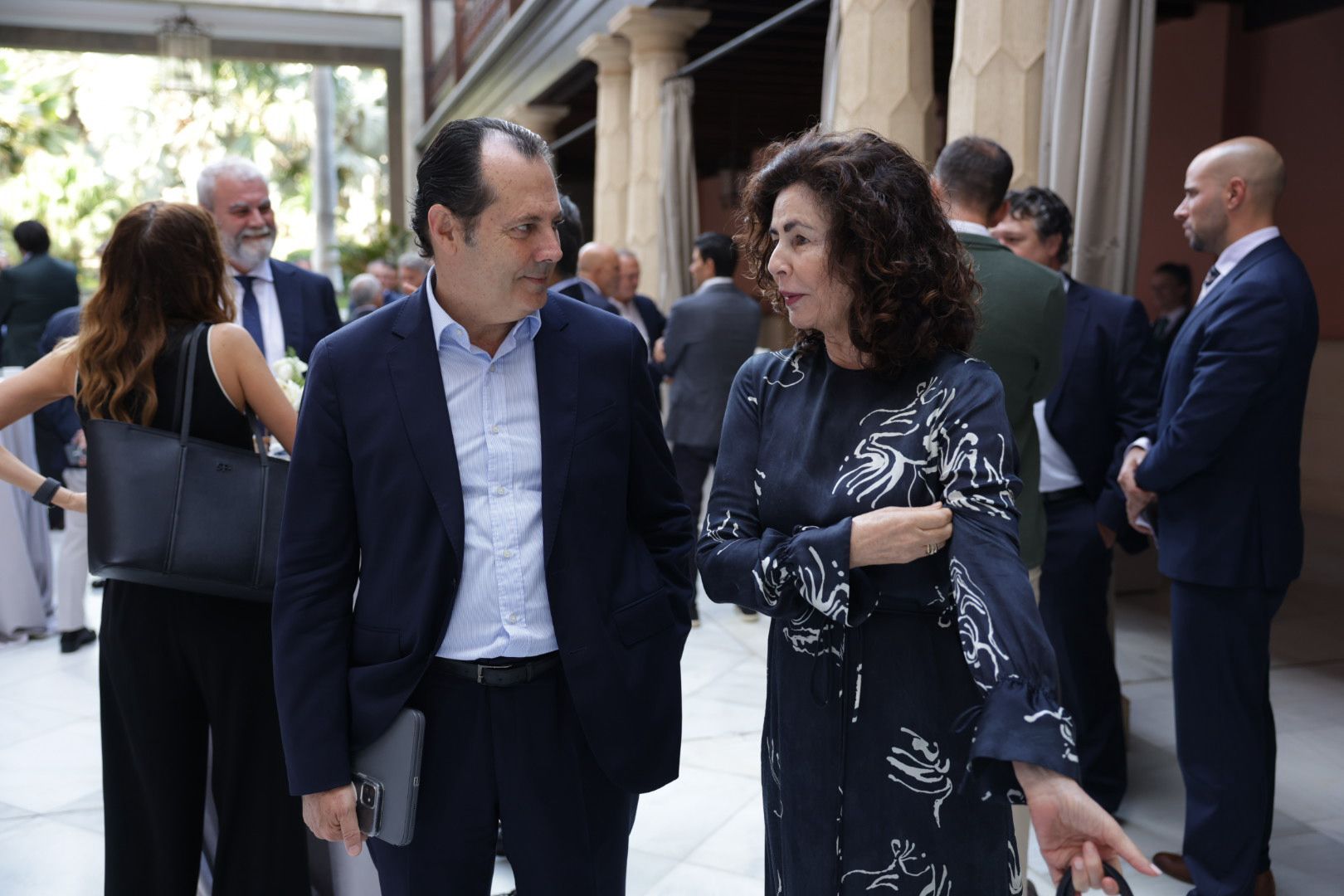 Los asistentes a la conferencia del exdirector del CNI Jorge Dezcallar