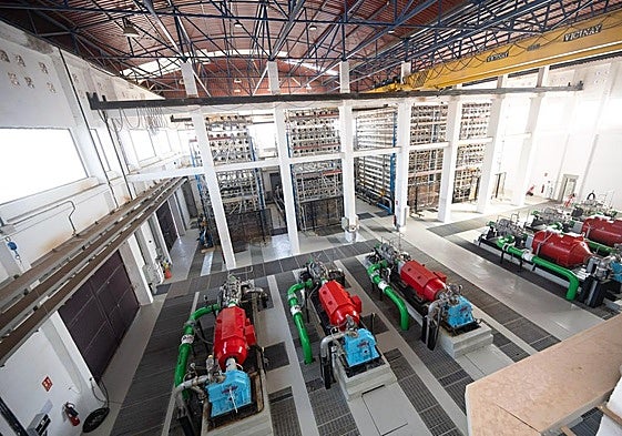 Imagen del interior de la desaladora.