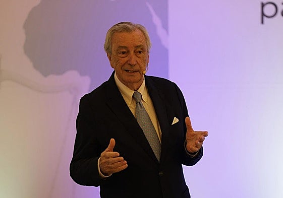 Jorge Dezcallar, durante la conferencia que ofreció este viernes en Las Palmas de Gran Canaria.