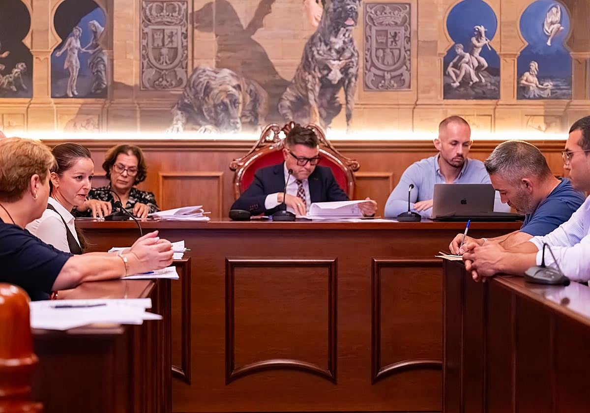 Pleno ordinario de Gáldar donde se apobó el presupuesto de 2026.