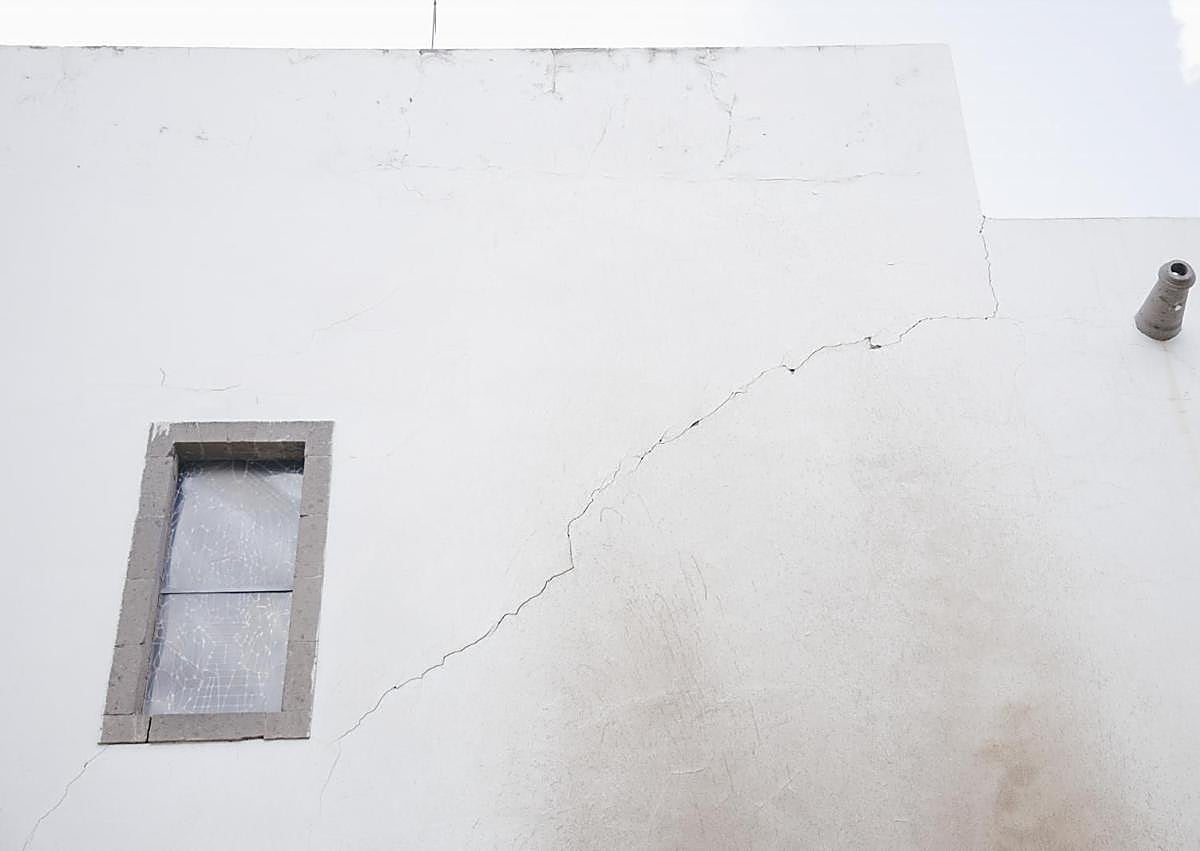 Imagen secundaria 1 - Las obras en la iglesia de Santa Lucía, con el 70% de micropilotes colocados