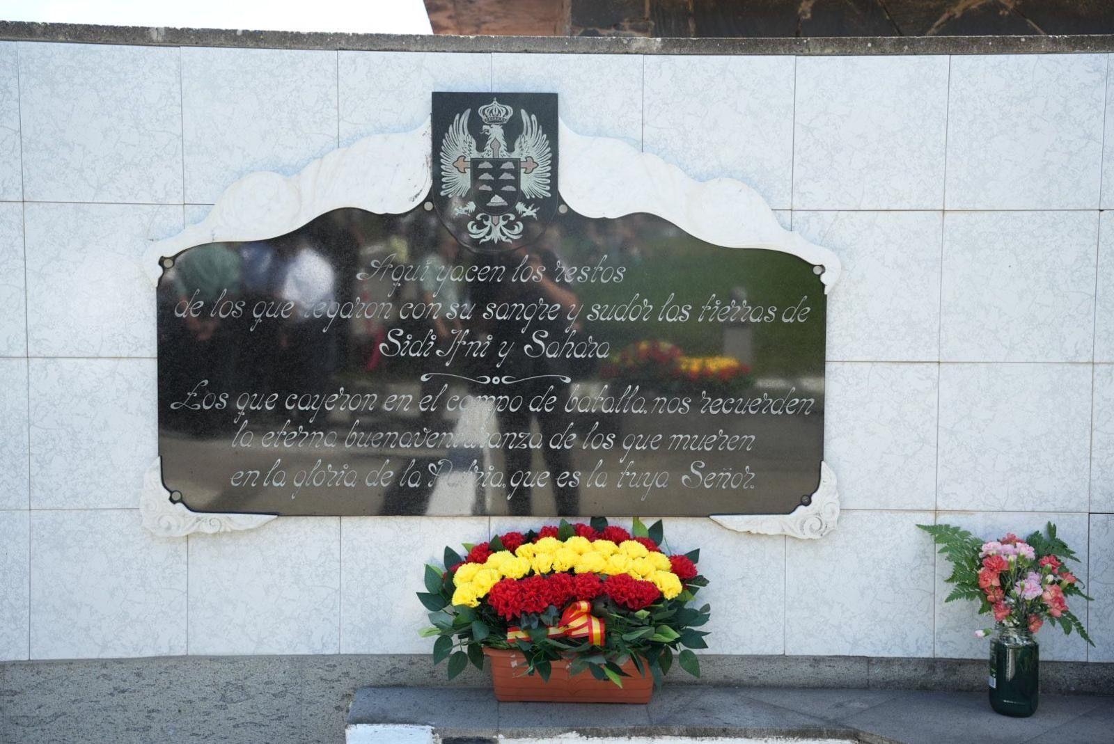 Emotivo acto de homenaje a los caídos por España