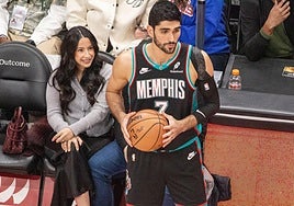 Aldama, durante el partido en la cancha de los Raptors.