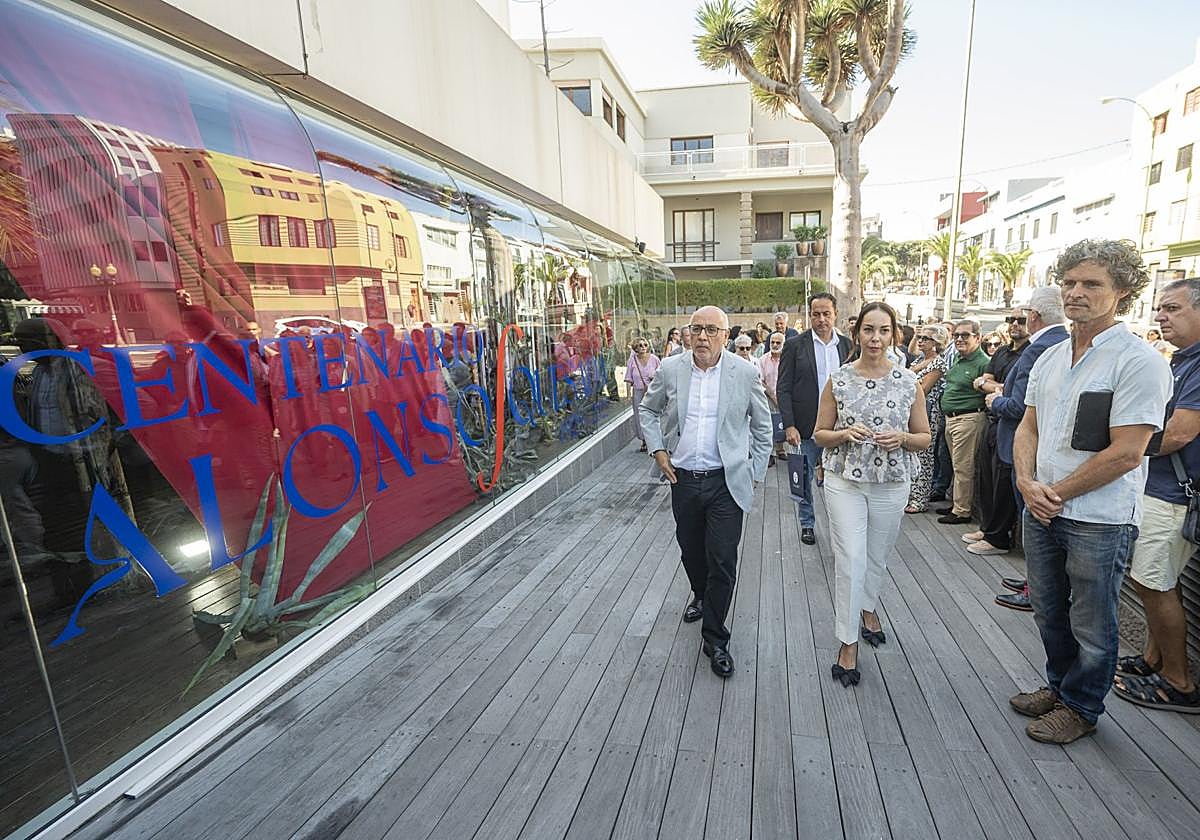 Antonio Morales, Guacimara Medina y Óscar Rodríguez Vila.