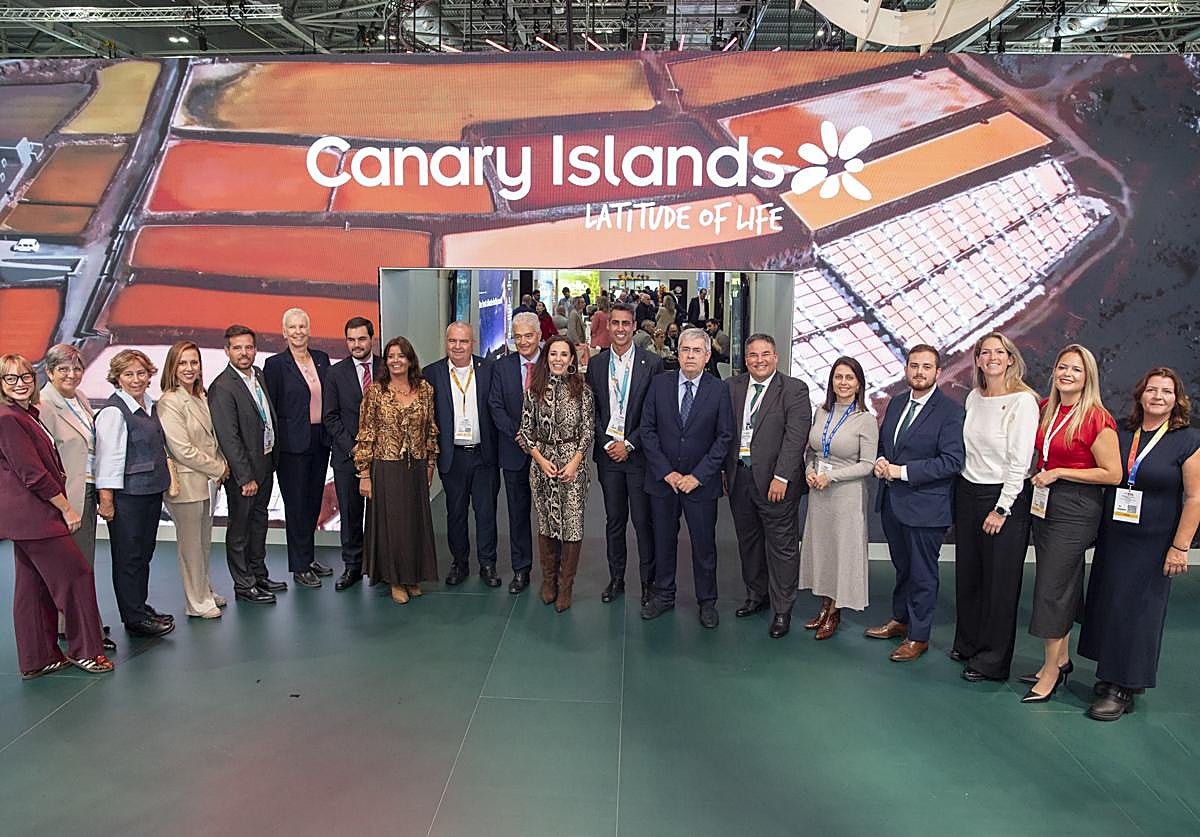 Imagen principal - Imágenes de la primera jornada de la feria de Londres.