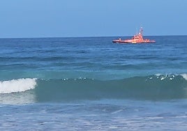 Labores de búsqueda del desaparecido en Famara, Lanzarote.