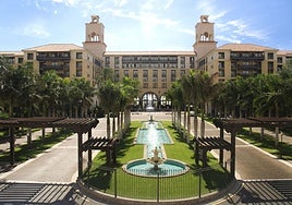 El accionista mayoritario del Grupo Lopesan, Eustasio López y, el fundador, propietario y director general de Loro Parque, Wolfgan Kiessling.