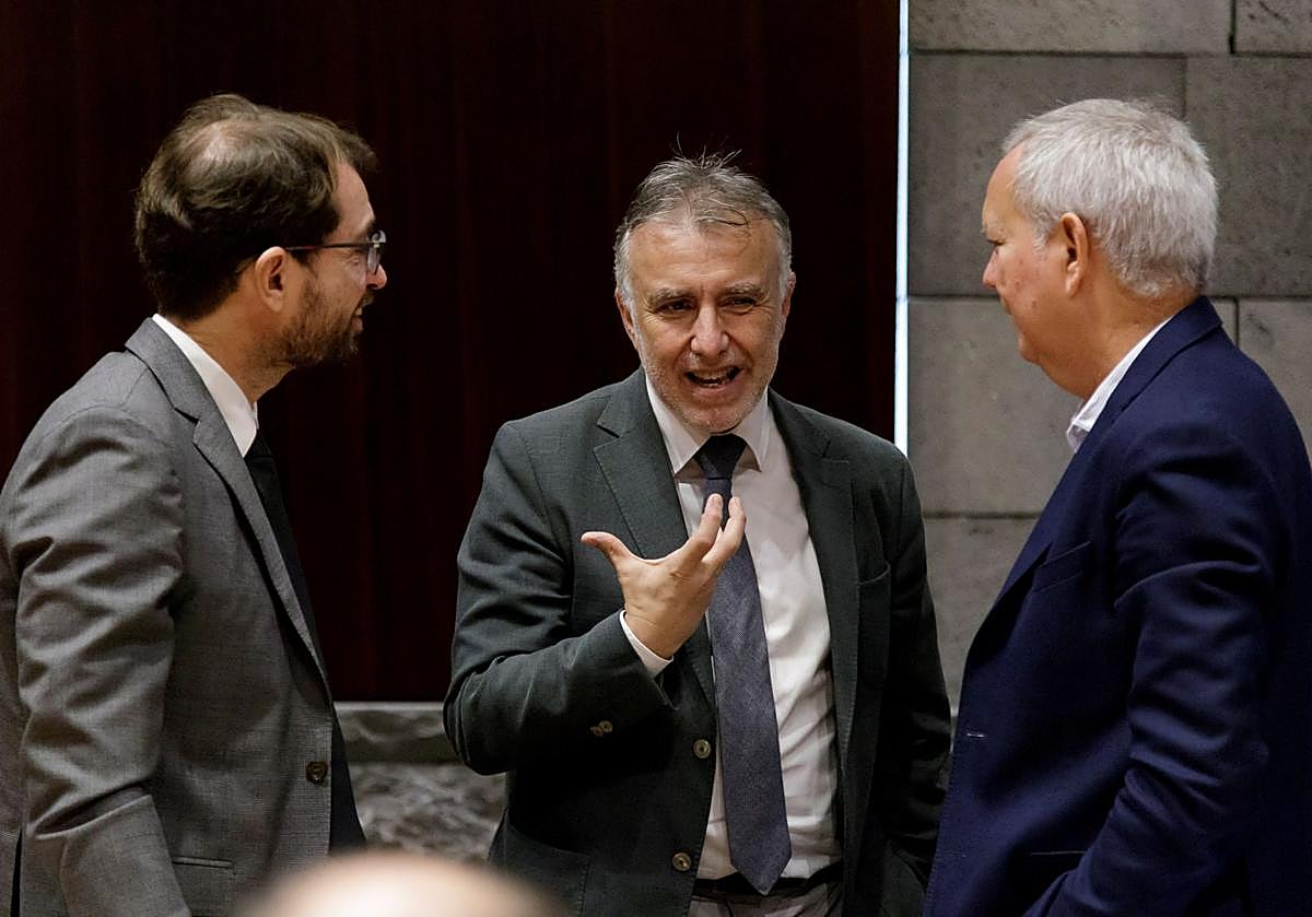 Antonio Olivera, Ángel Víctor Torres y Sebastián Franquis, en 2019.