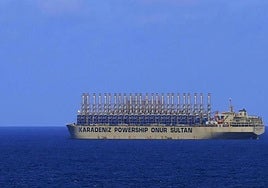 Buque de la compañia Karadeniz similar al que vendrá a Canarias para generar electricidad y que se instalará en el puerto.