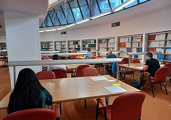 Personal médico en los exámenes realizados hace un mes para estabilizar sus puestos de trabajo en el SCS.