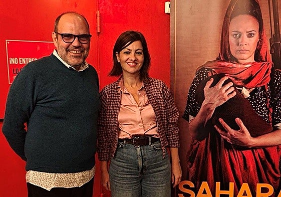Mario Vega junto a la ministra Sira Rego, en el estreno en Madrid.