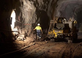 Trabajos de excavación de la central hidroeléctrica reversible Salto de Chira.