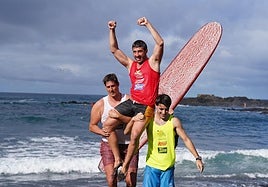 Jon Garmendia celebra la victoria en la categoría Open.