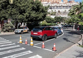 Los vecinos no dan crédito con la nueva ubicación del aparcamiento.