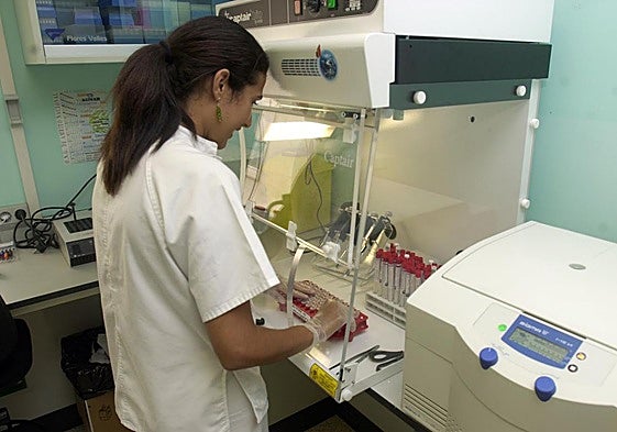 Imagen de un laboratorio de un hospital grancanario.