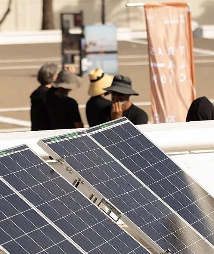 Imagen secundaria 2 - Traslación cierra su edición más comprometida con una gala solidaria a favor de Adislan