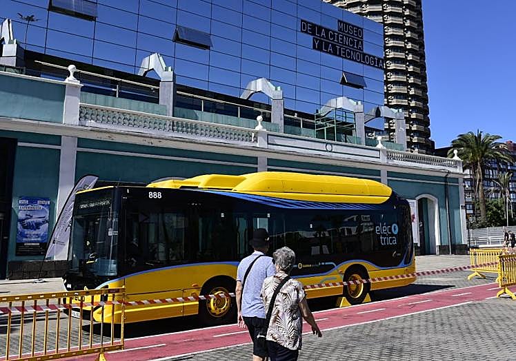 Detalle de uno de los nuevos vehículos.